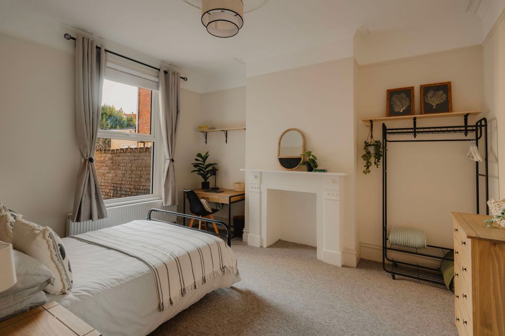 Additional image 5 of 5 bed detached house to rentNevil Road, Bristol BS7