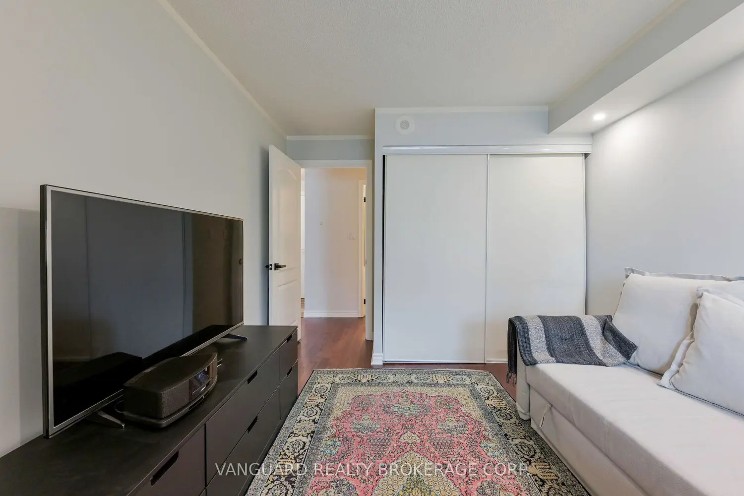 Additional image 4 of 2111 Lake Shore Boulevard 606