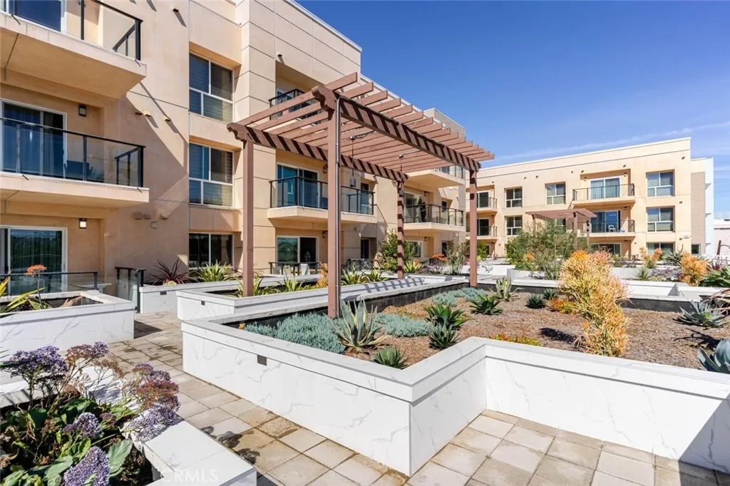 Additional image 44 of 1598 Long Beach Blvd Unit 401, Long Beach, CA 90813