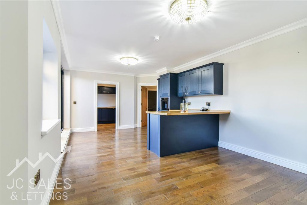 Additional image 6 of 2 bed flat to rentRiber Castle, Riber Road, Riber, Matlock DE4