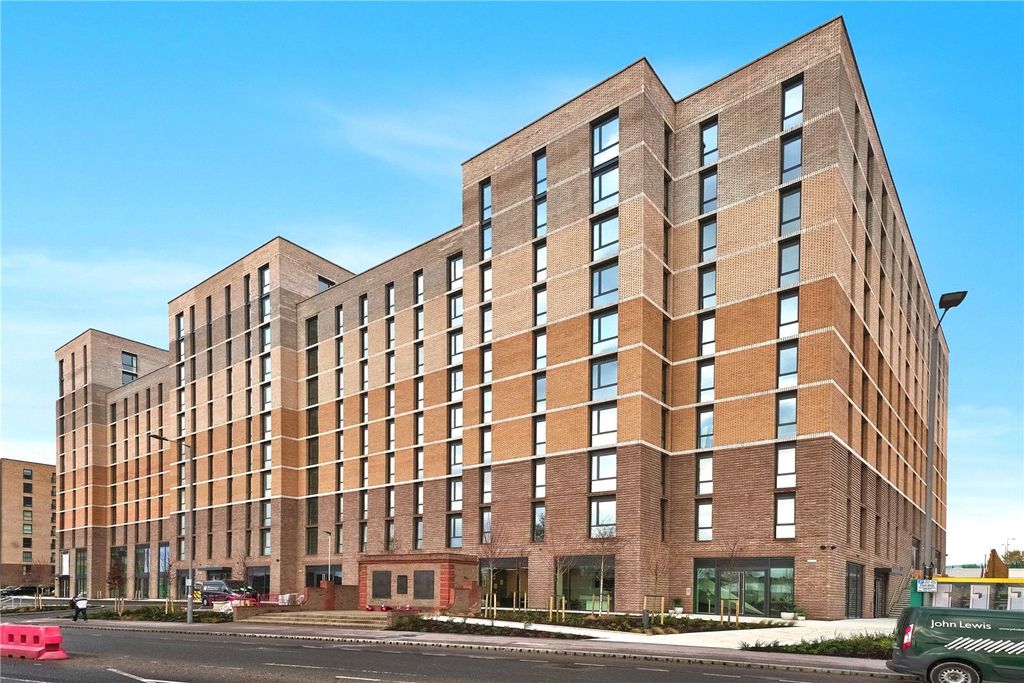 Additional image 3 of 2 bed flat to rentViva Court, Kimpton Road, Luton LU2