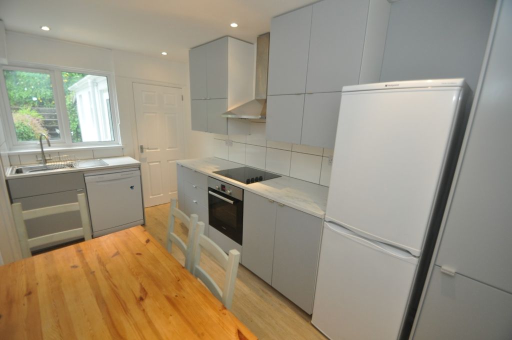 Additional image 3 of 4 bed terraced house to rentSaracen Way, Penryn TR10