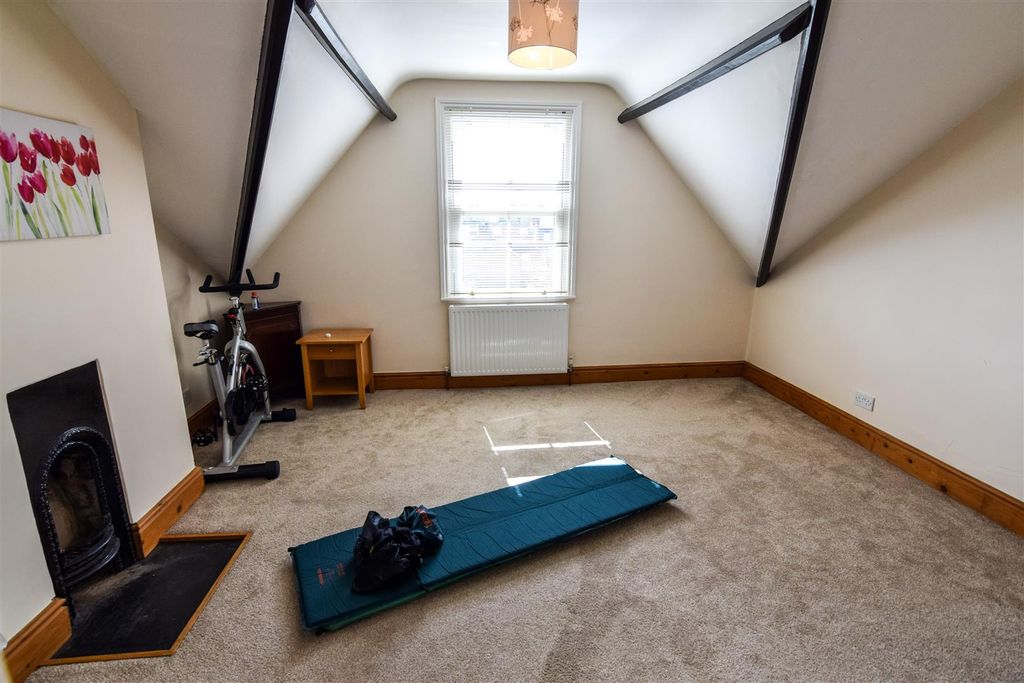Additional image 11 of 6 bed semi-detached house to rentWarwick Place, Leamington Spa CV32