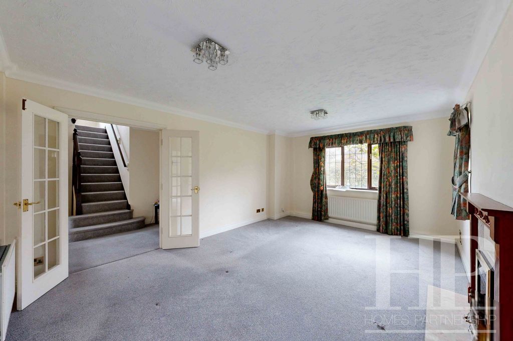 Additional image 3 of 4 bed detached house to rentHatchlands, Horsham RH12