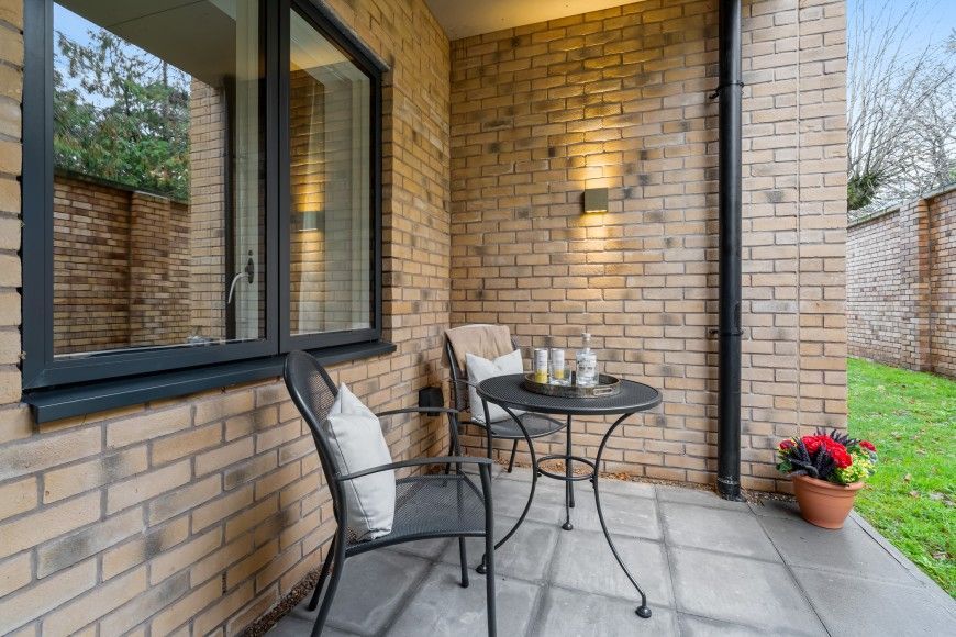 1 bed flat to rentMount Battenhall Retirement Village, Battenhall Avenue, Worcester, Worcestershire WR5
