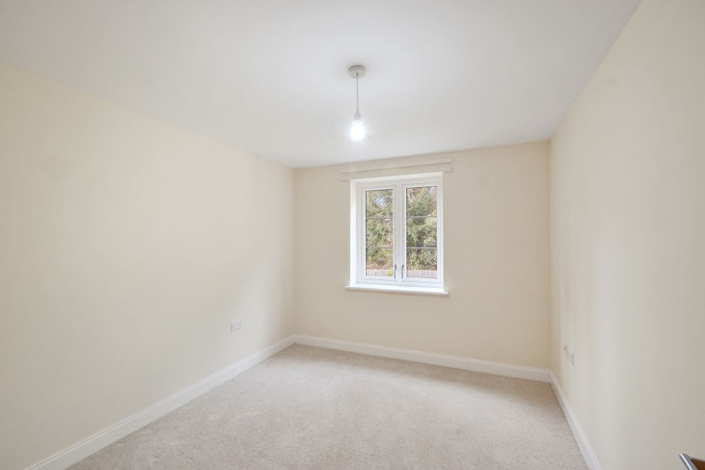 Additional image 5 of 2 bed flat to rentGower Road, Sketty, Swansea SA2