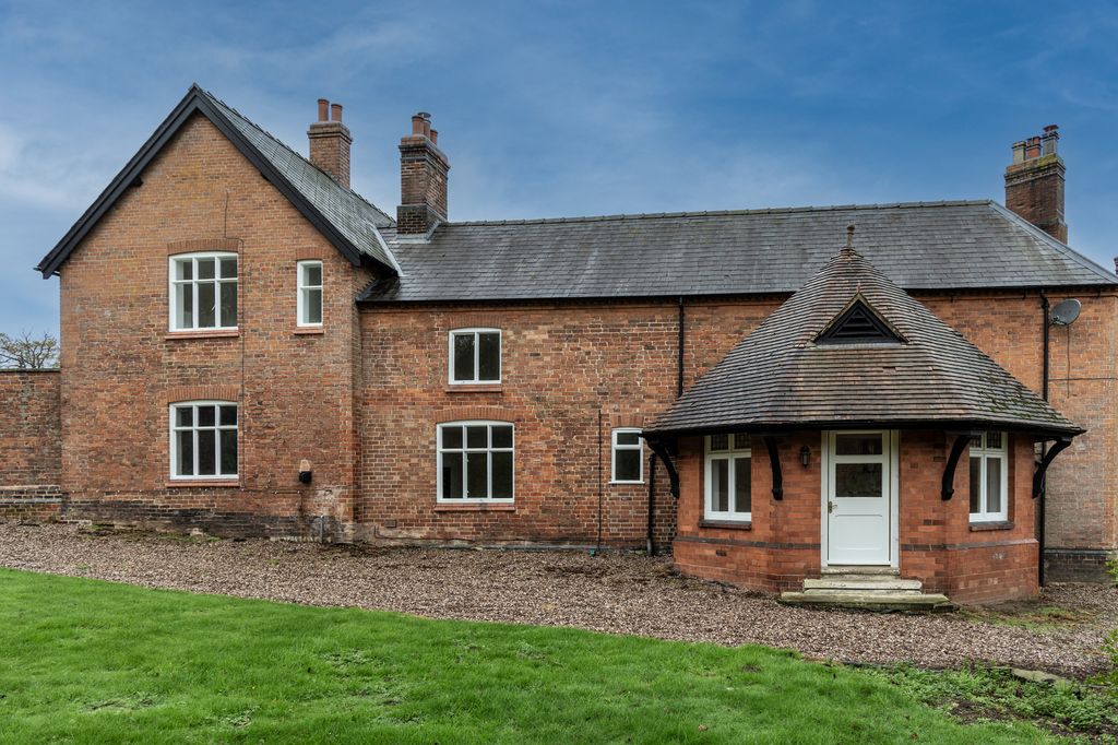 Additional image 33 of 5 bed farmhouse to rentCalverhall, Whitchurch SY13