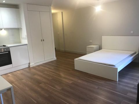 Nation Street, Liverpool L1, Studio to rent