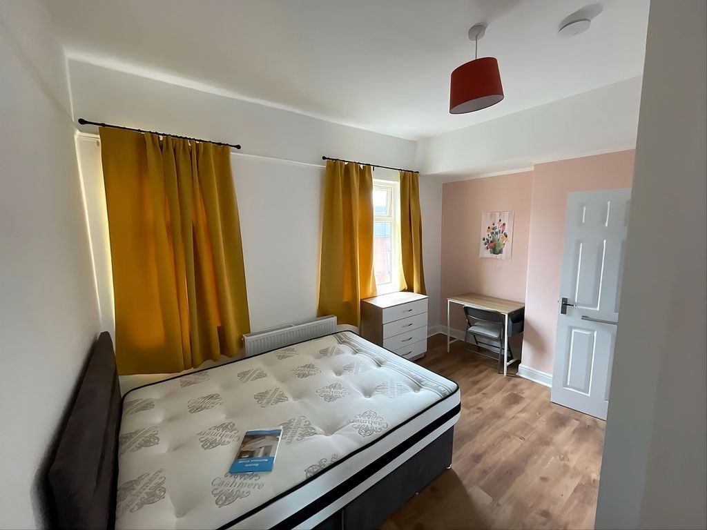 Additional image 3 of 4 bed terraced house to rentMellard Street, Newcastle ST5