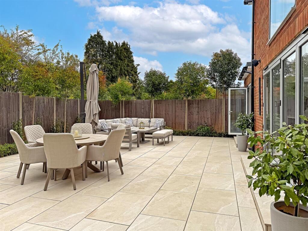 Additional image 29 of Ellenbrook Crescent