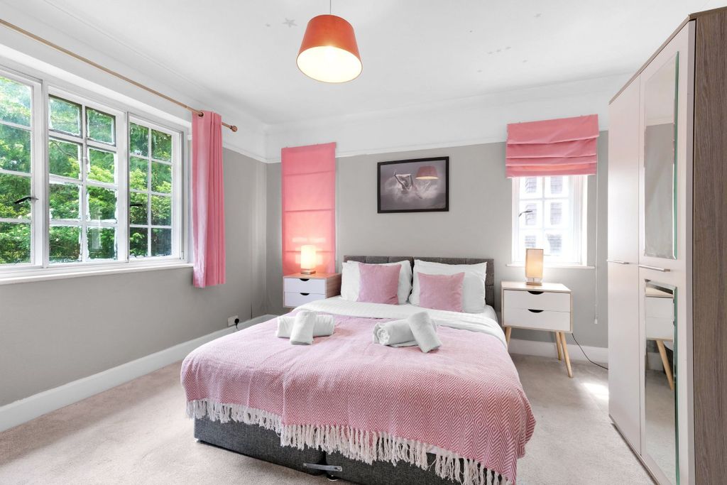 Additional image 6 of 5 bed detached house to rentMarlow Hill, High Wycombe HP11
