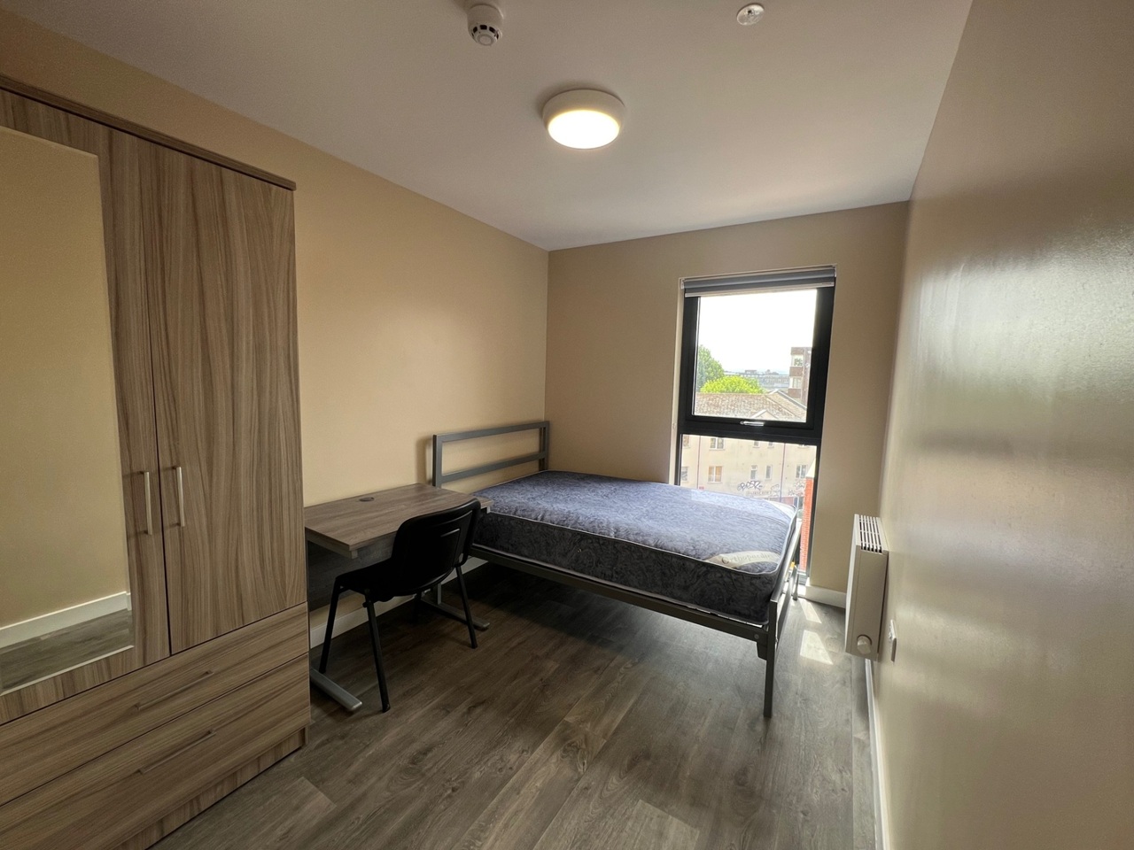 6 Bed Flat, Hepburn Court A, BS2, N1 7GU