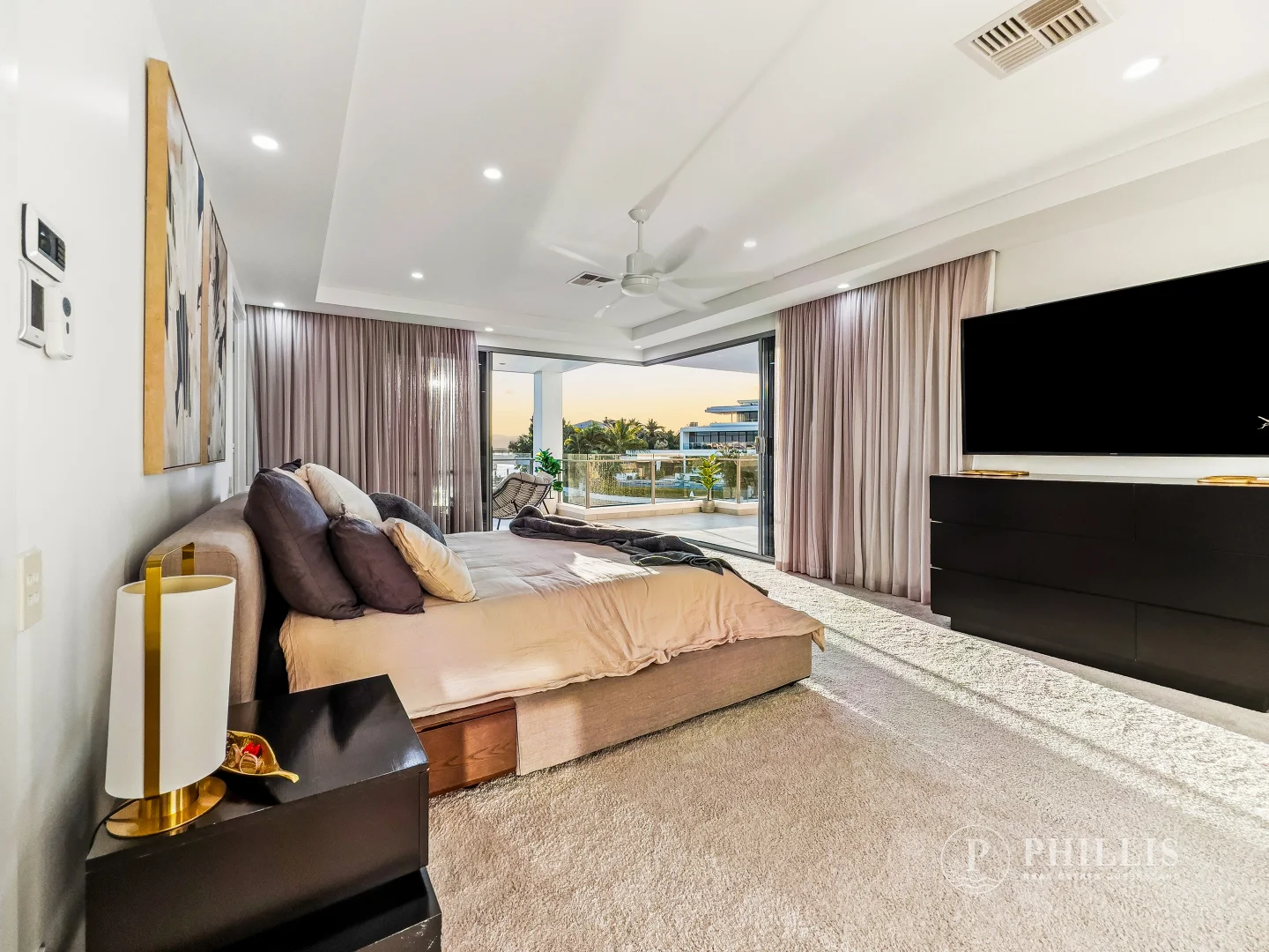 Additional image 18 of 86 Royal Albert Crescent, Sovereign Islands QLD 4216