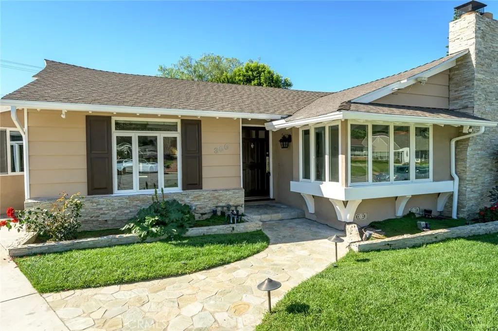 Additional image 77 of 306 Parkwood Drive, Glendale, CA 91202