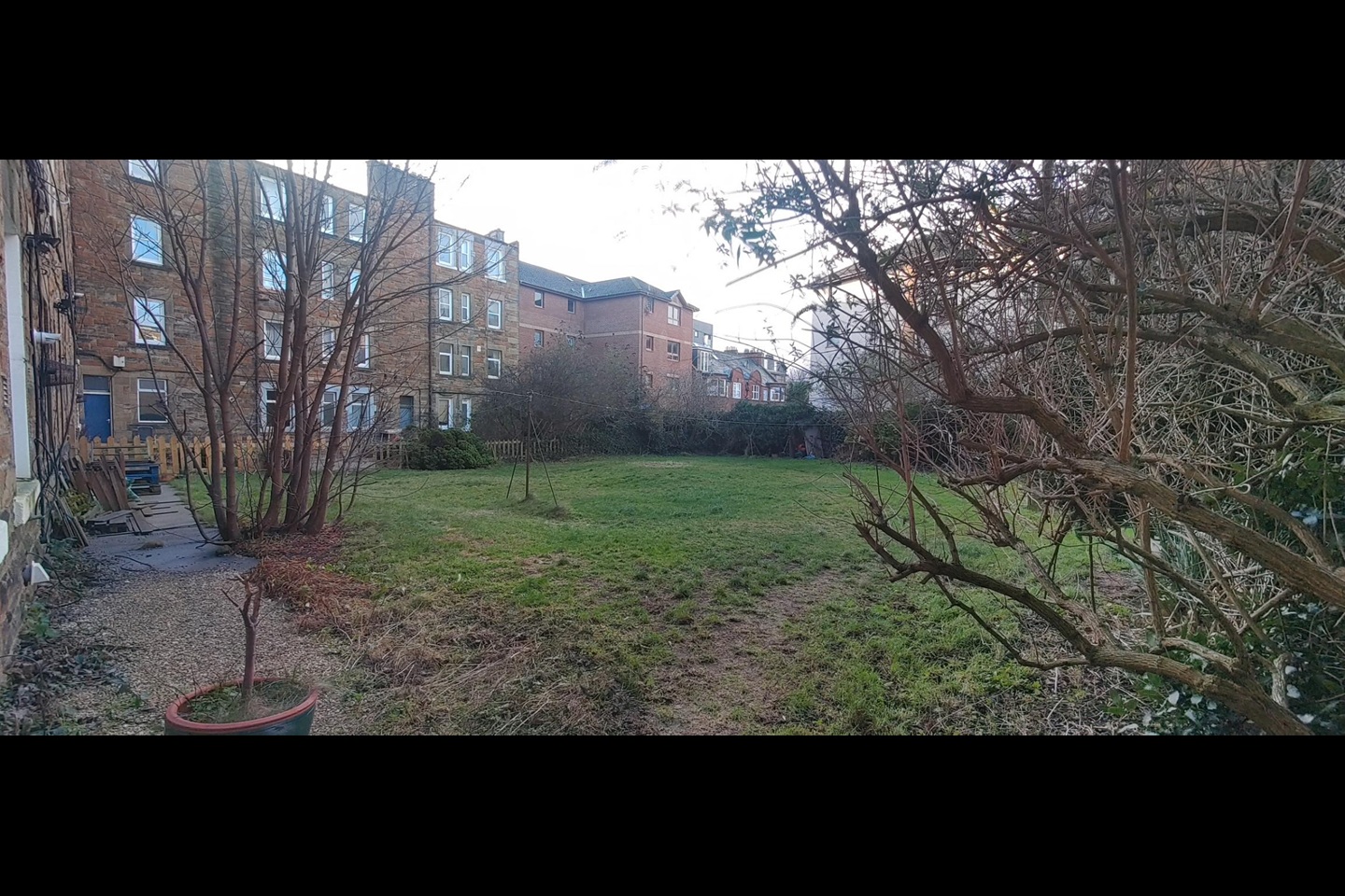 1 Bed Flat, Albion Road, EH7, N1 7GU