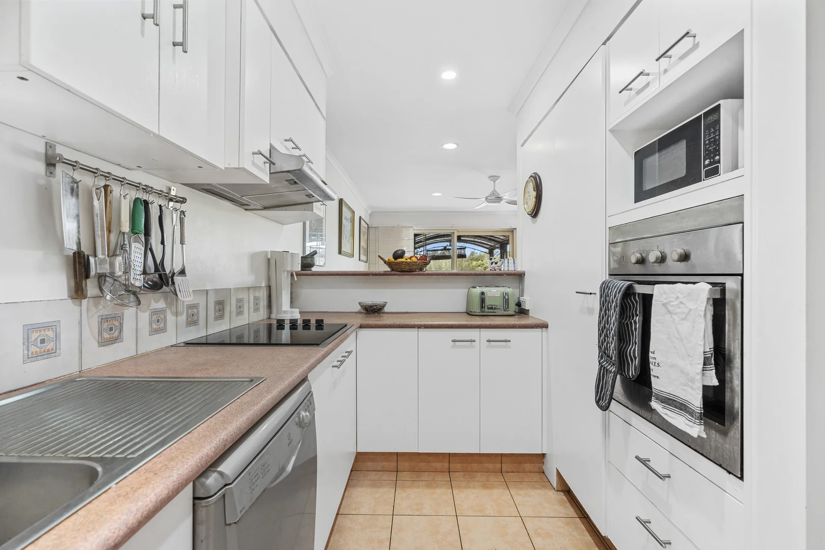 Additional image 7 of 8/18 Tallebudgera Creek Road, Burleigh Heads QLD 4220