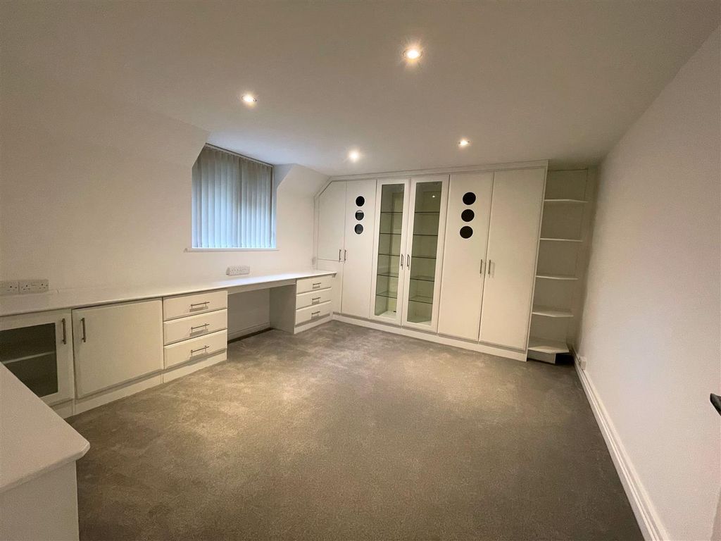 Additional image 20 of 7 bed detached house to rentWeston House, Weston Road, Wilmslow SK9