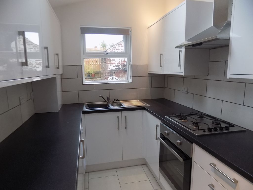 5 bed shared accommodation to rentShoreham Street, Sheffield S2 photo 2