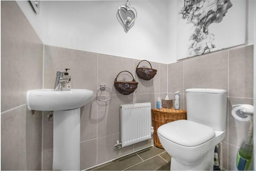 Additional image 9 of 5 bed detached house to rentChannel View, Ogmore-By-Sea CF32