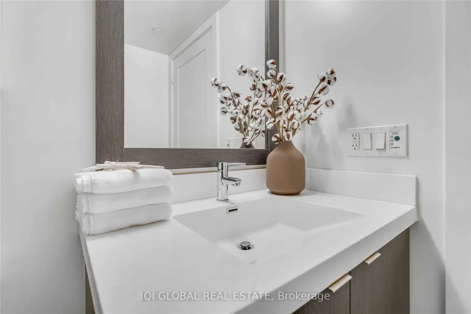 Additional image 20 of 9 Mabelle Avenue 226