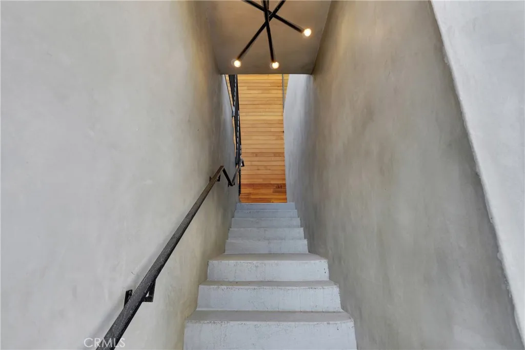 Additional image 35 of 3949 Glenalbyn Drive, Los Angeles, CA 90065