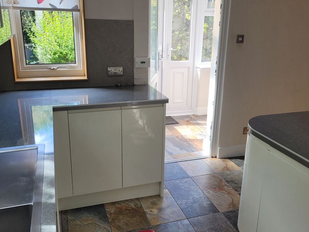 Additional image 8 of 3 bed semi-detached house to rentGartcows Road, Falkirk FK1
