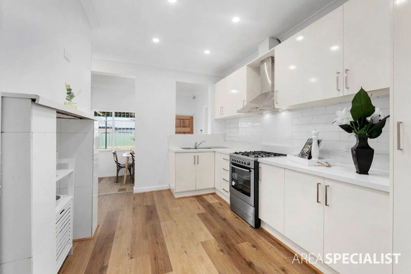 Additional image 7 of 303 Main Road East, St Albans VIC 3021