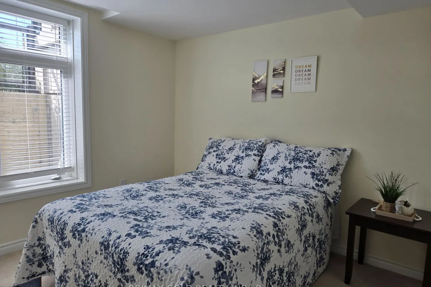 Additional image 11 of 30 Halliford Place 202