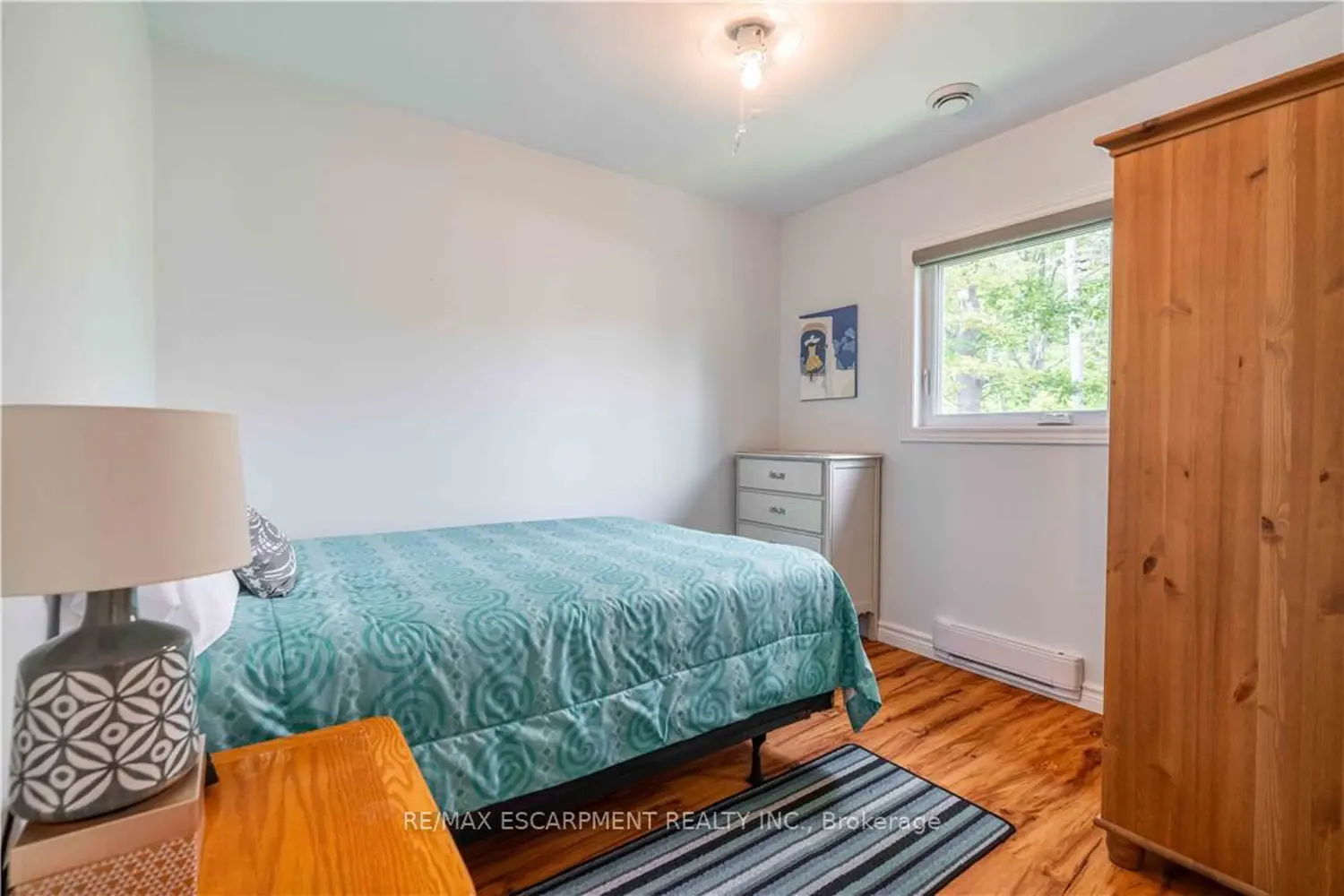 Additional image 12 of 2399 Lakeshore Road