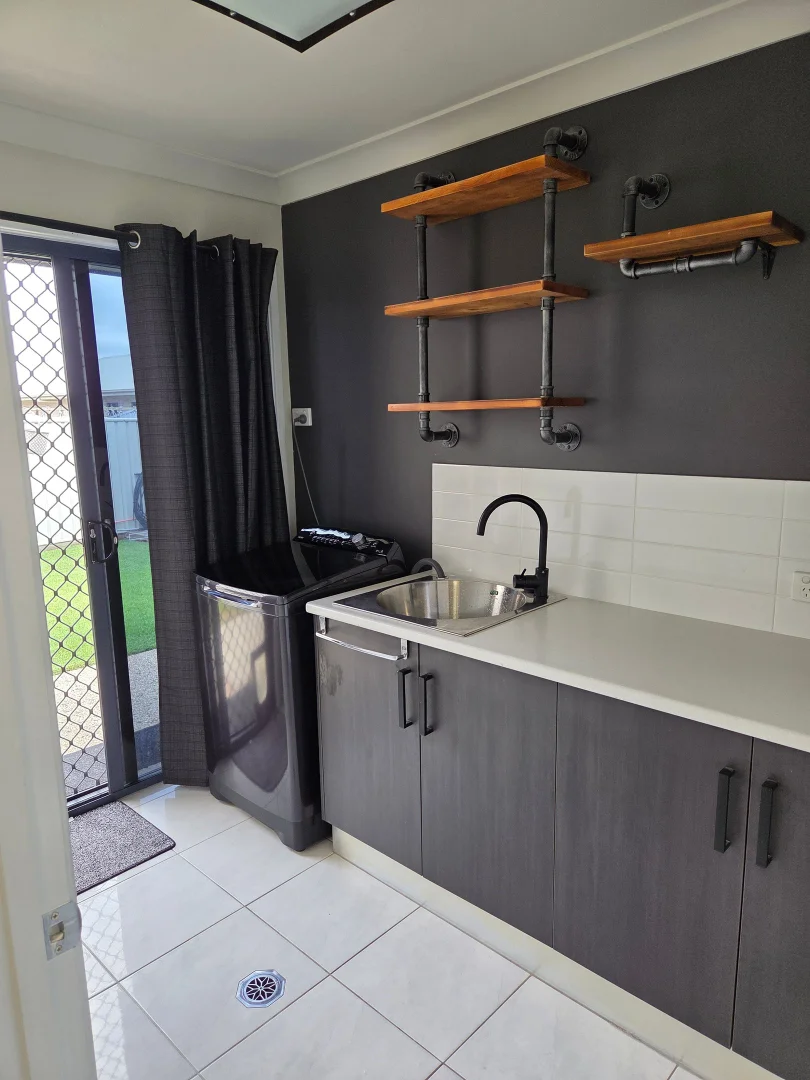 Additional image 29 of 28 Mayfair Drive, Emerald QLD 4720