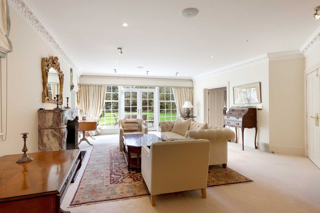 Additional image 4 of 8 bed detached house to rentDukes Kiln Drive, Gerrards Cross, Buckinghamshire SL9