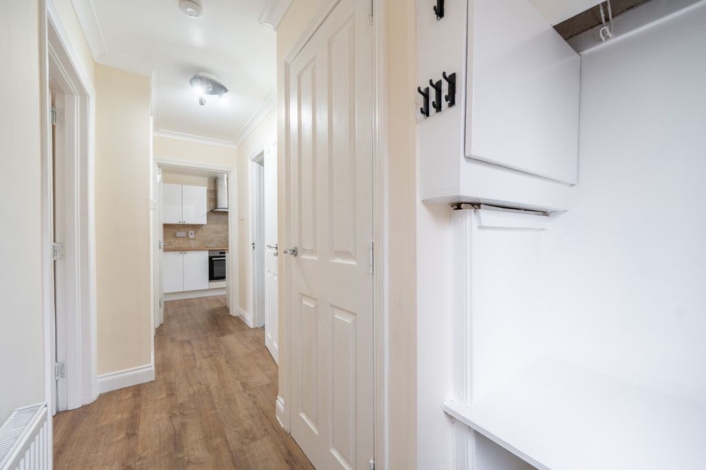 Additional image 2 of 1 bed flat to rentWhitehurst, Bearsden, Glasgow G61