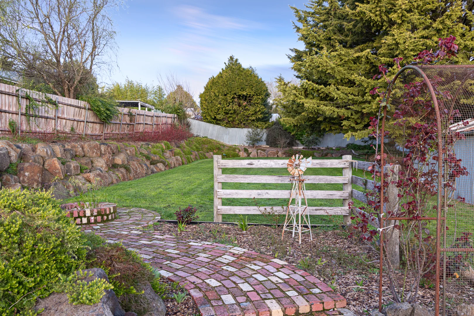 Additional image 20 of 26 & 28 Vincent Street North, Daylesford VIC 3460