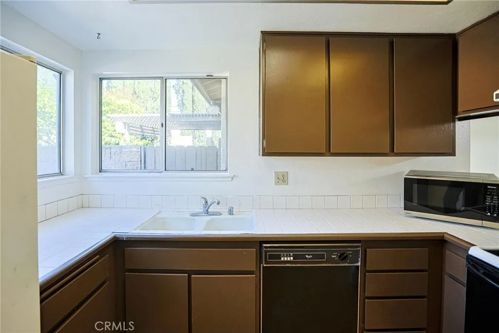 Additional image 10 of 5106 W 1st St, Santa Ana, CA 92703