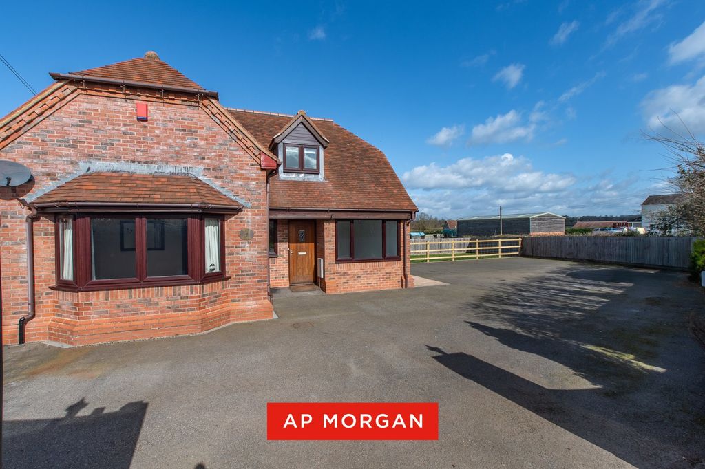 Additional image 6 of 3 bed detached house to rentWoodgate Road, Stoke Prior, Bromsgrove, Worcestershire B60