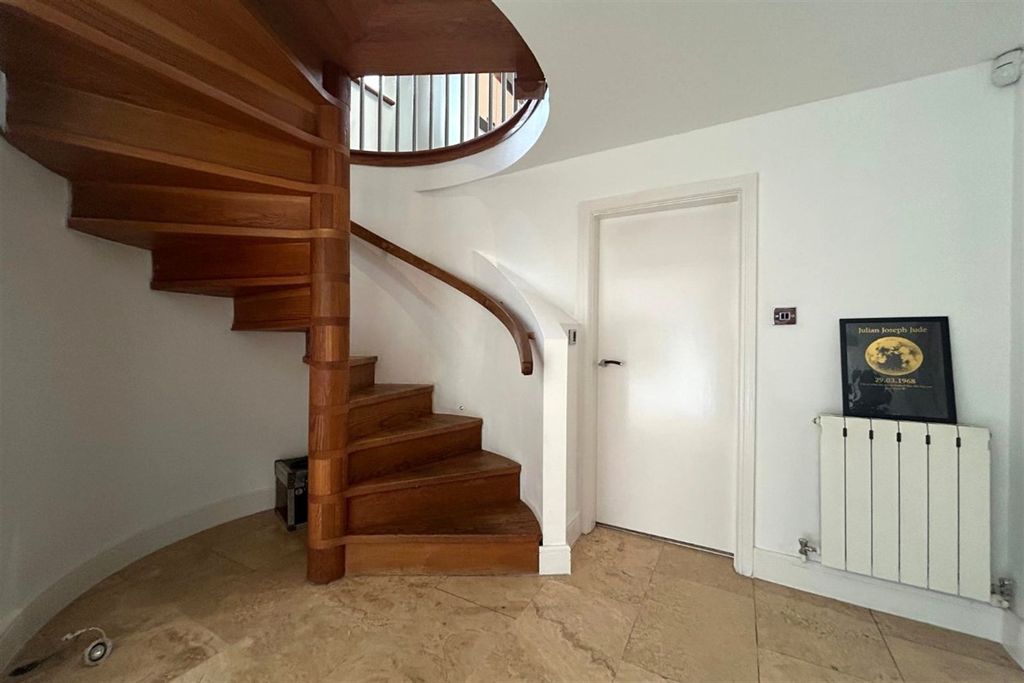 Additional image 6 of 3 bed semi-detached house to rentOver Tabley Hall Farm, Old Hall Lane, Over Tabley, Knutsford WA16