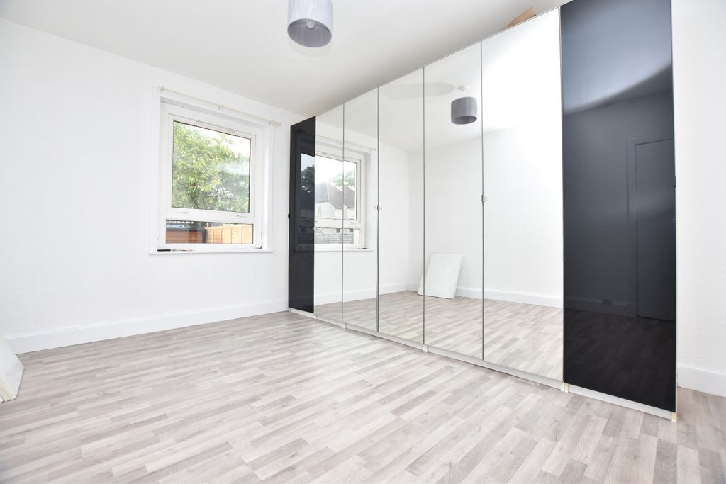 Additional image 9 of 2 bed flat to rentGlencairn Road, Paisley PA3