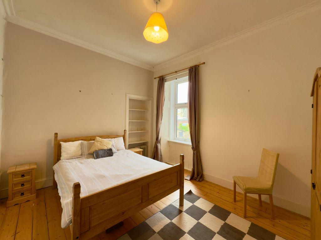 Additional image 9 of 4 bed flat to rentRoyal Crescent, Dunoon, Argyll & Bute PA23