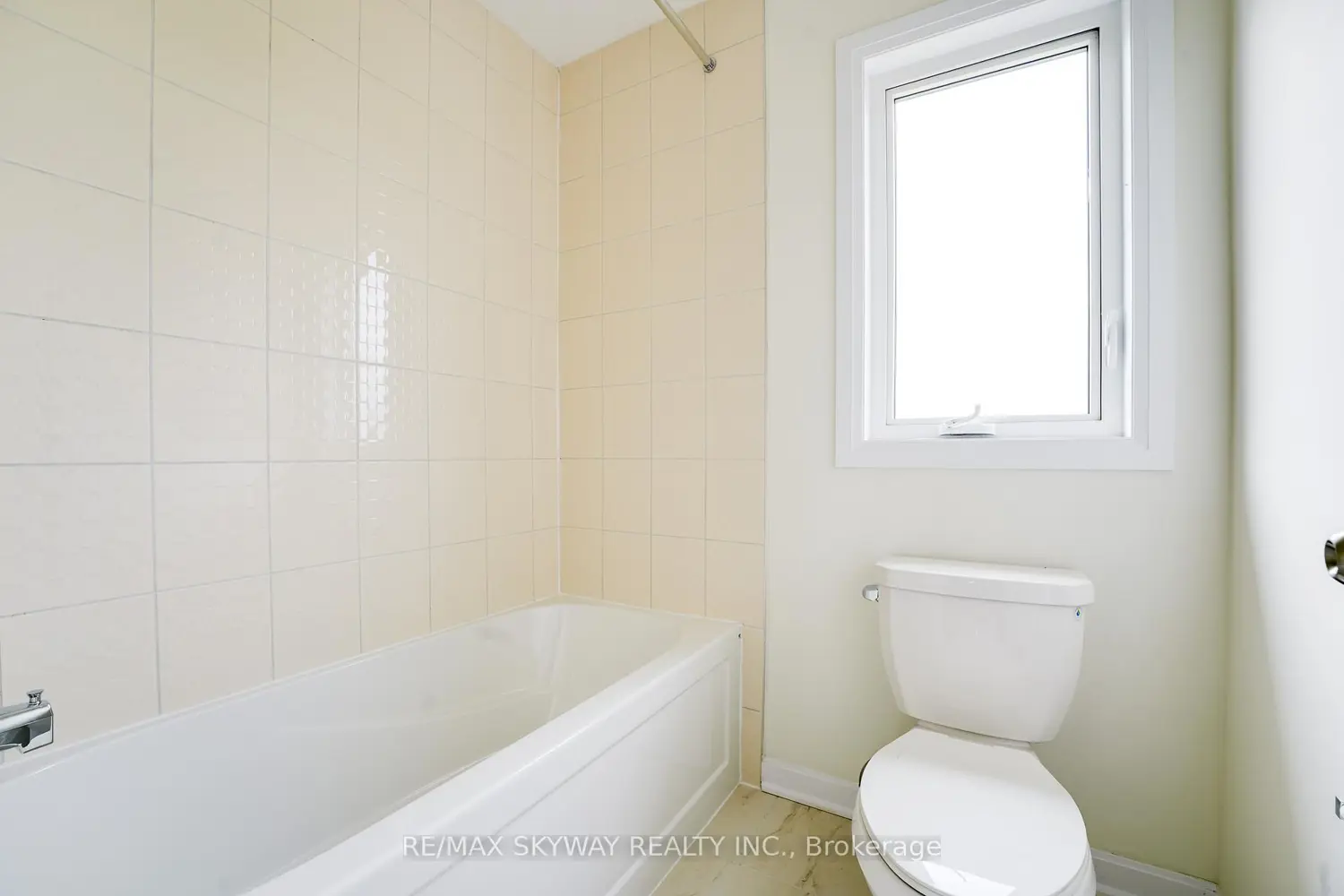 Additional image 11 of 76 Golf Links Drive