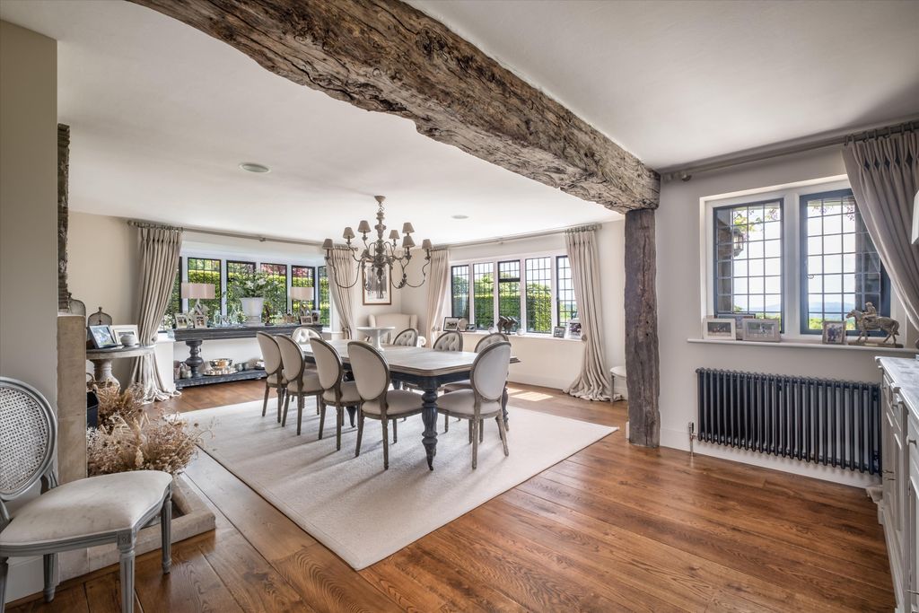Additional image 7 of 6 bed detached house to rentHalfpenny Lane, Guildford, Surrey GU4