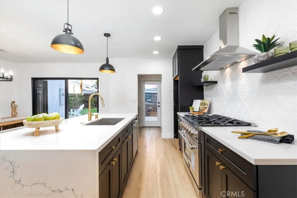 Additional image 11 of 312 N Bronson Avenue, Los Angeles, CA 90004