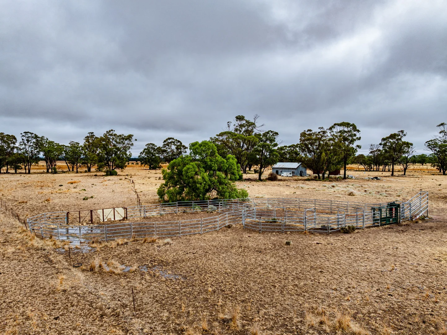 Additional image 4 of 'Woroona' & 'Tralee' 936 Boorr Hill Road, Parkes NSW 2870