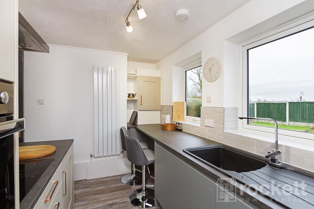 Additional image 12 of 2 bed flat to rentCastle View Estate, Derrington, Stafford ST18