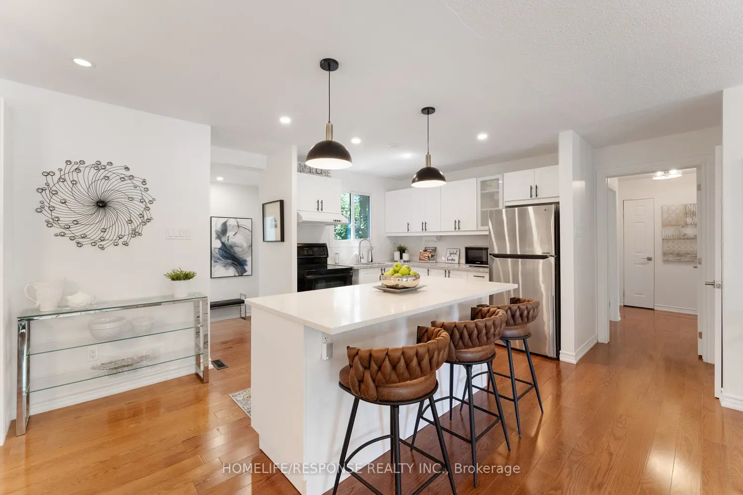 Additional image 3 of 2112 South Millway