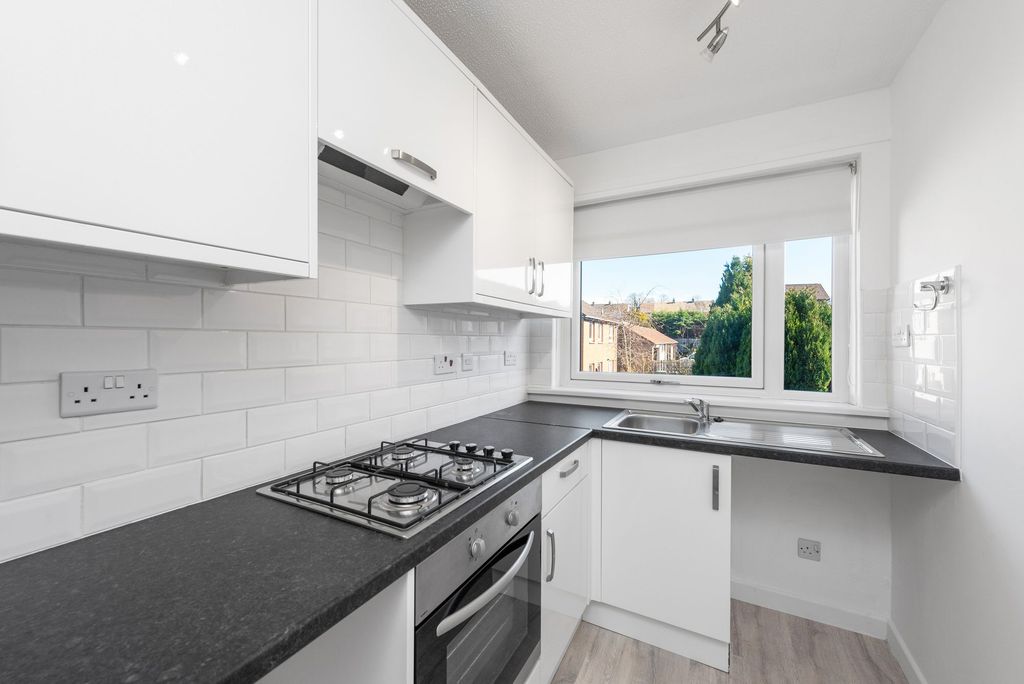Additional image 2 of 1 bed flat to rentLennox Gardens, Linlithgow EH49