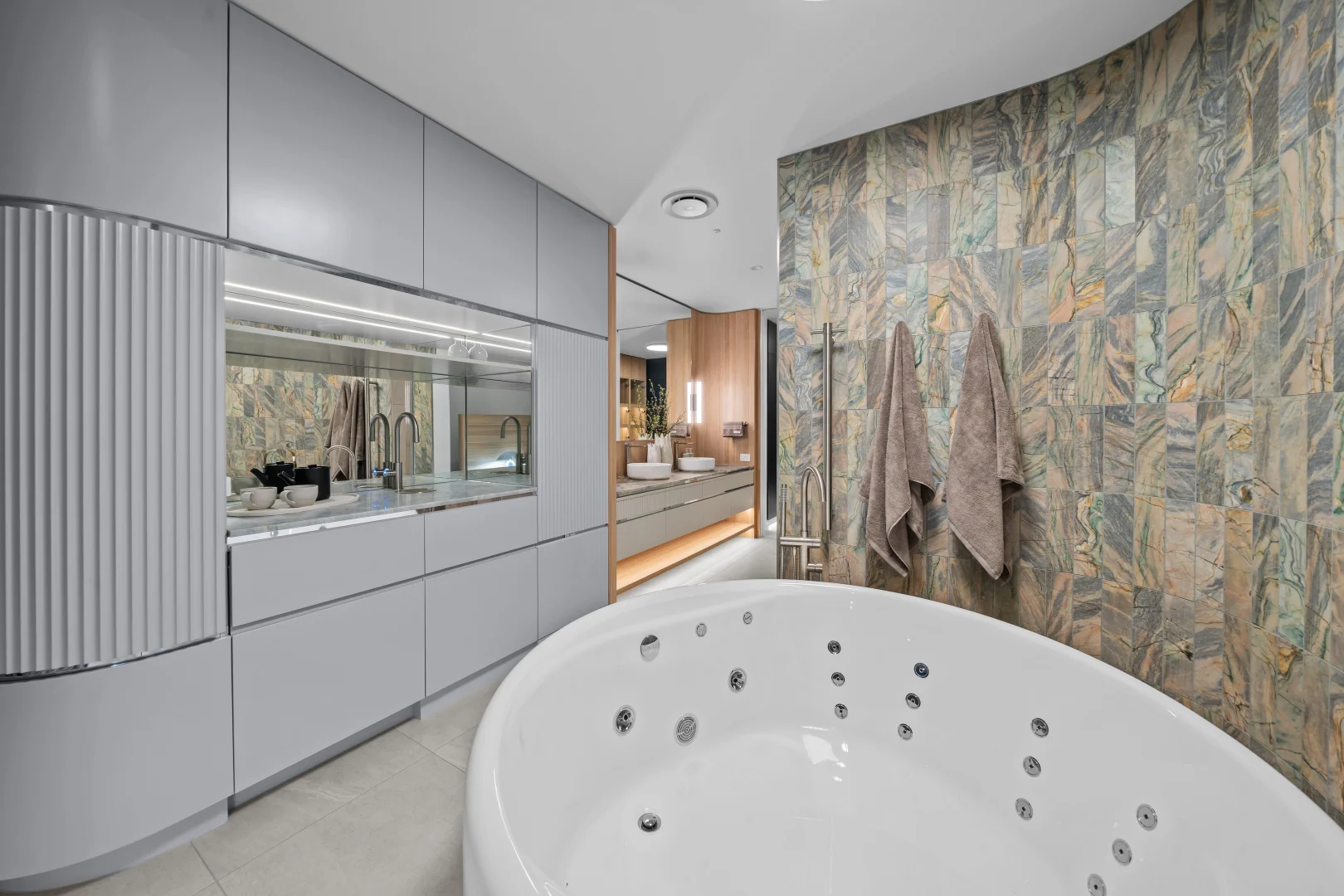 Additional image 9 of 6/107 Stanhill Drive, Chevron Island QLD 4217