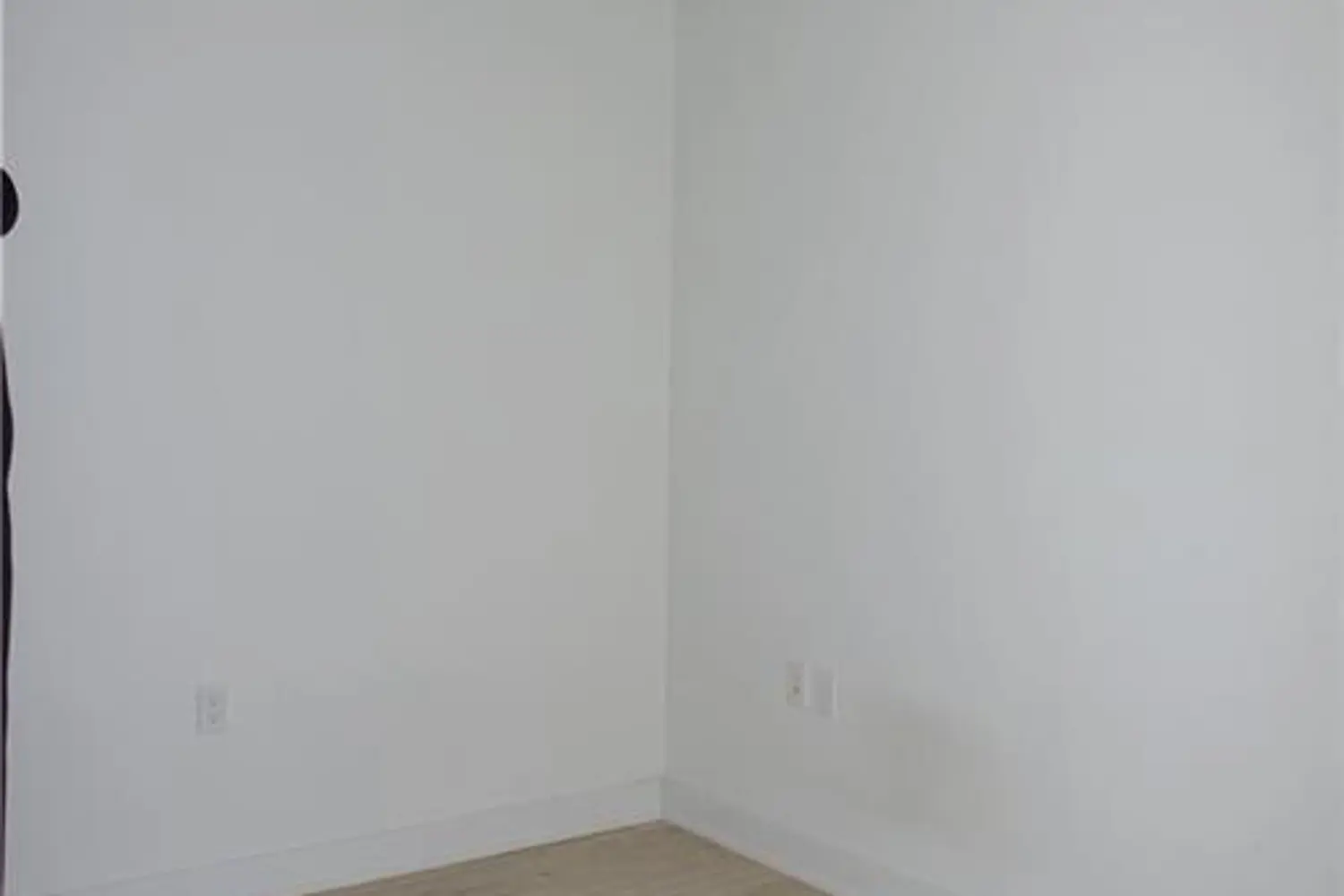 Additional image 17 of 27 Bathurst Street 1113