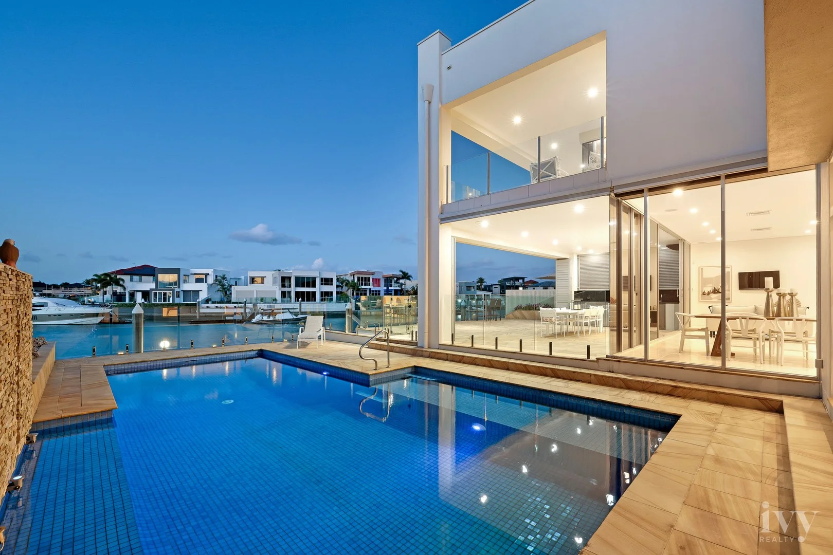 Additional image 10 of 8 King Charles Drive, Sovereign Islands QLD 4216
