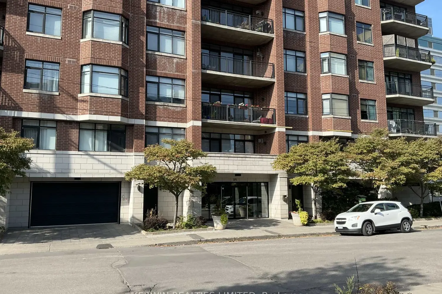 375 Lisgar Street 304