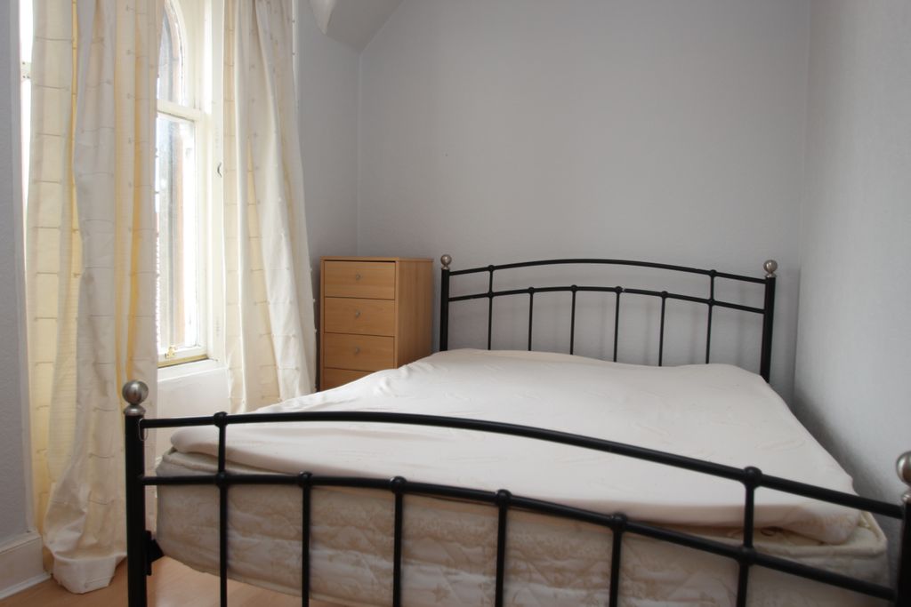 Additional image 8 of 3 bed flat to rentBank Street, Alloa FK10